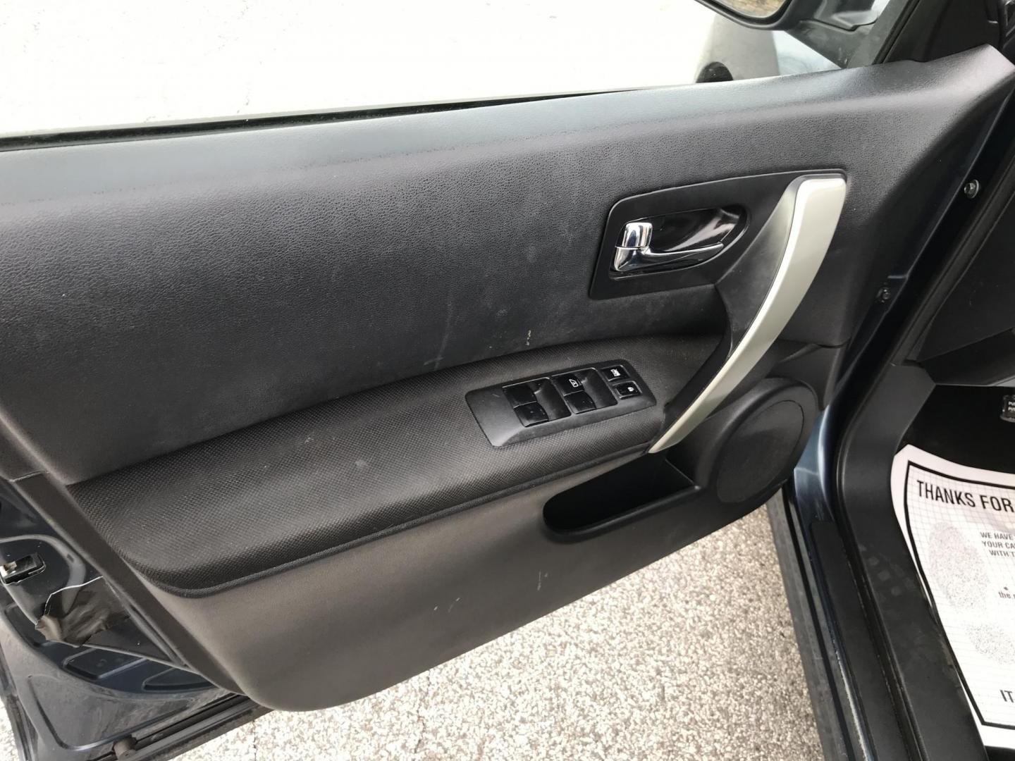 2013 Blue /Black Nissan Rogue S AWD (JN8AS5MV6DW) with an 2.5L L4 DOHC 16V engine, Continuously Variable Transmission transmission, located at 577 Chester Pike, Prospect Park, PA, 19076, (610) 237-1015, 39.886154, -75.302338 - 2013 Nissan Rogue S: Only 107k miles, AWD, navigation system, backup camera, sunroof, new PA inspection, runs EXCELLENT! This vehicle comes inspected and has been given a bumper to bumper safety check. It is very clean, reliable, and well maintained. We offer a unique pay plan that is known for b - Photo#10
