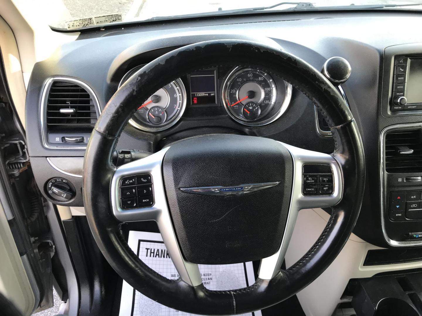 2013 Silver /Gray Chrysler Town & Country Touring (2C4RC1BG4DR) with an 3.6L V6 DOHC 24V engine, 6-Speed Automatic transmission, located at 577 Chester Pike, Prospect Park, PA, 19076, (610) 237-1015, 39.886154, -75.302338 - Photo#11