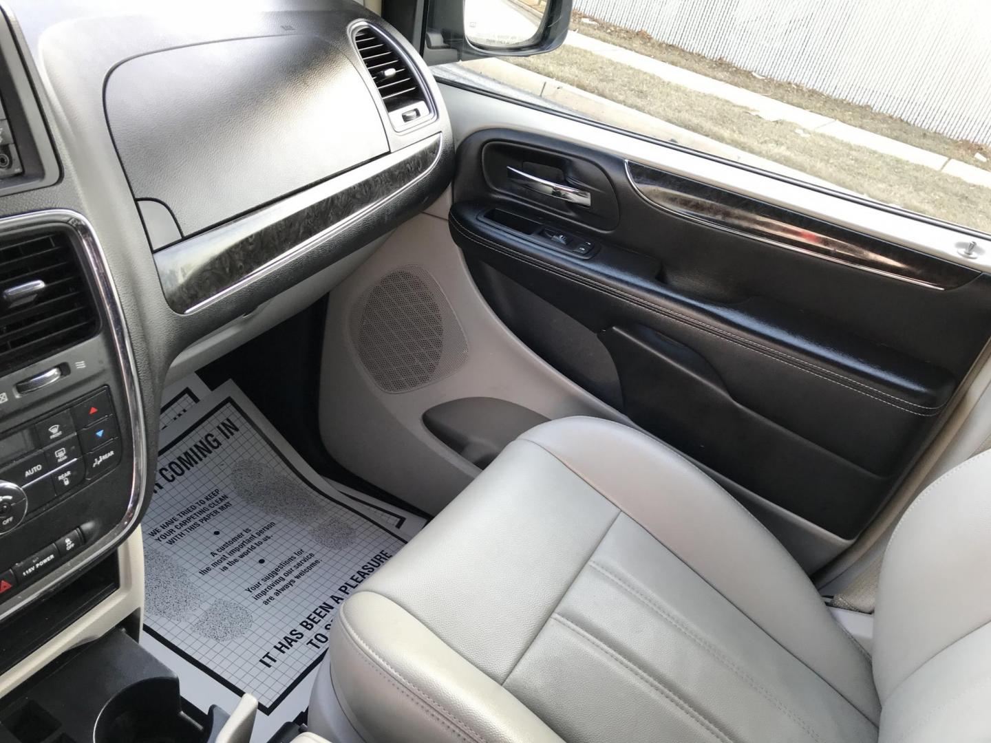 2013 Silver /Gray Chrysler Town & Country Touring (2C4RC1BG4DR) with an 3.6L V6 DOHC 24V engine, 6-Speed Automatic transmission, located at 577 Chester Pike, Prospect Park, PA, 19076, (610) 237-1015, 39.886154, -75.302338 - Photo#16