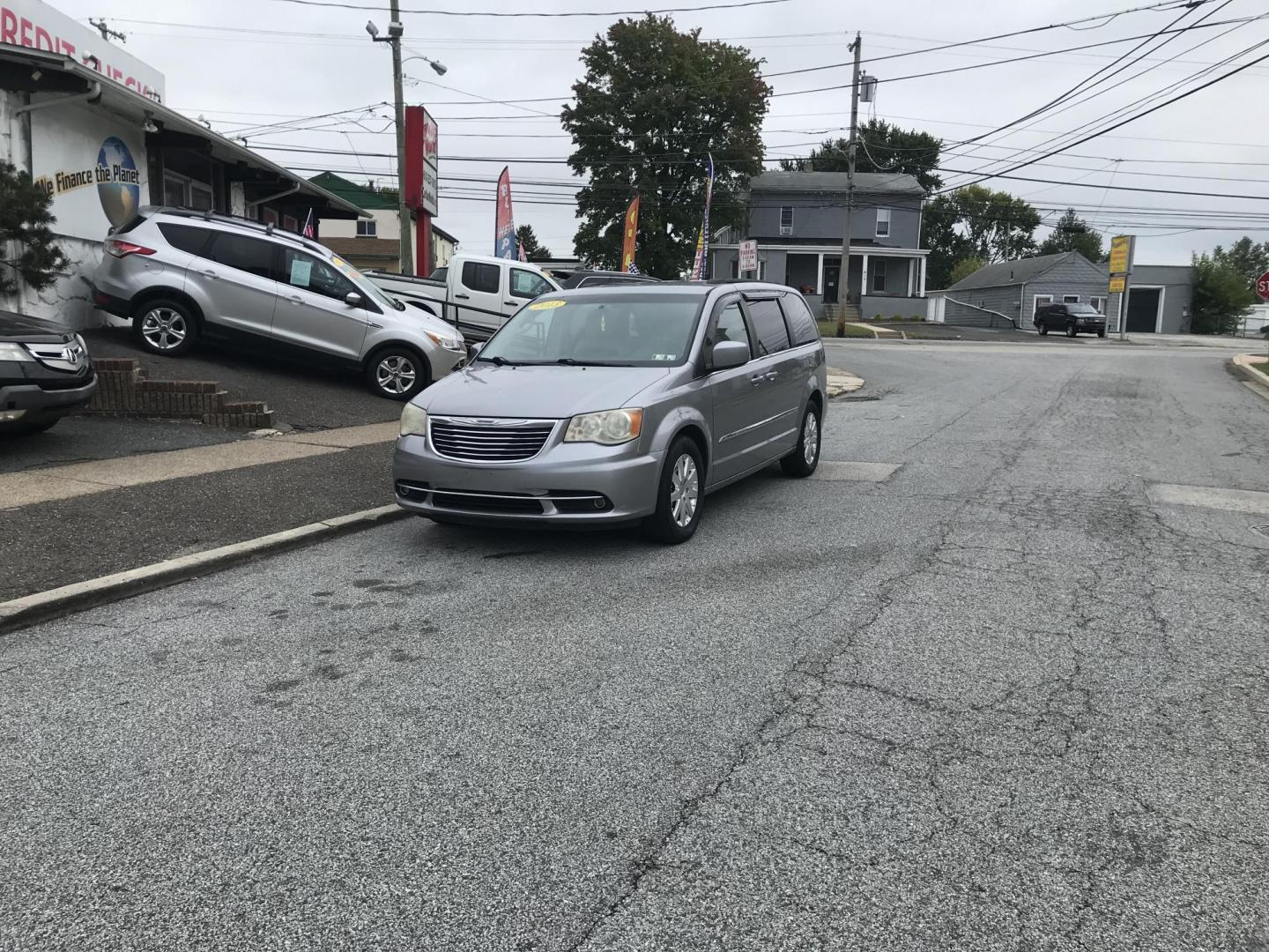 2013 Silver /Gray Chrysler Town & Country Touring (2C4RC1BG4DR) with an 3.6L V6 DOHC 24V engine, 6-Speed Automatic transmission, located at 577 Chester Pike, Prospect Park, PA, 19076, (610) 237-1015, 39.886154, -75.302338 - Photo#1