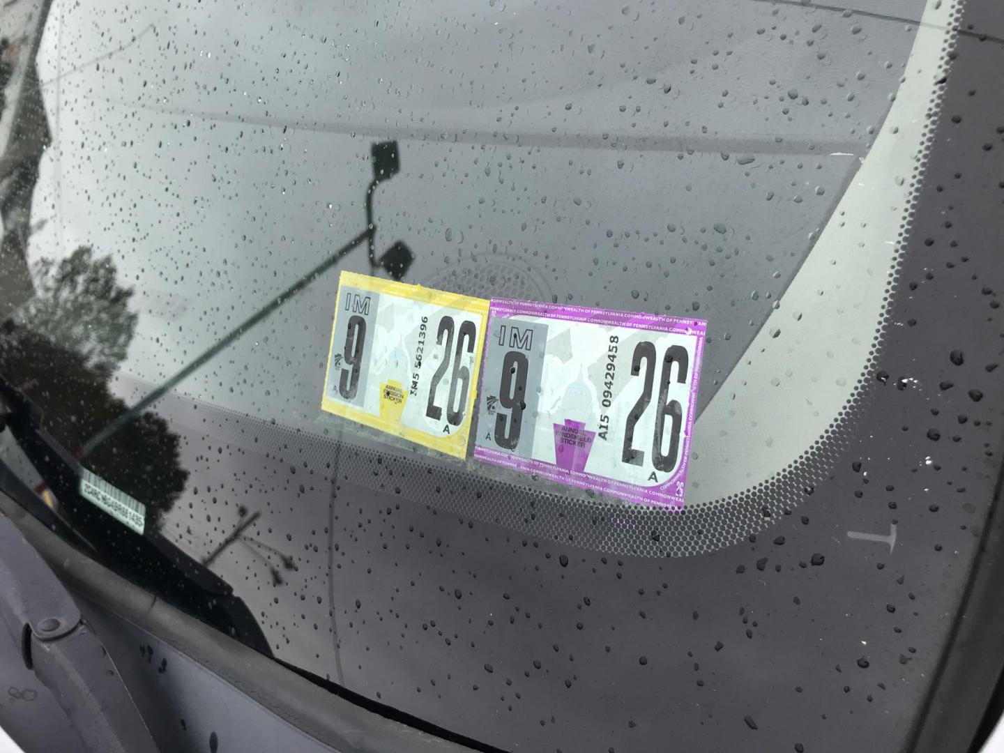 2013 Silver /Gray Chrysler Town & Country Touring (2C4RC1BG4DR) with an 3.6L V6 DOHC 24V engine, 6-Speed Automatic transmission, located at 577 Chester Pike, Prospect Park, PA, 19076, (610) 237-1015, 39.886154, -75.302338 - Photo#6