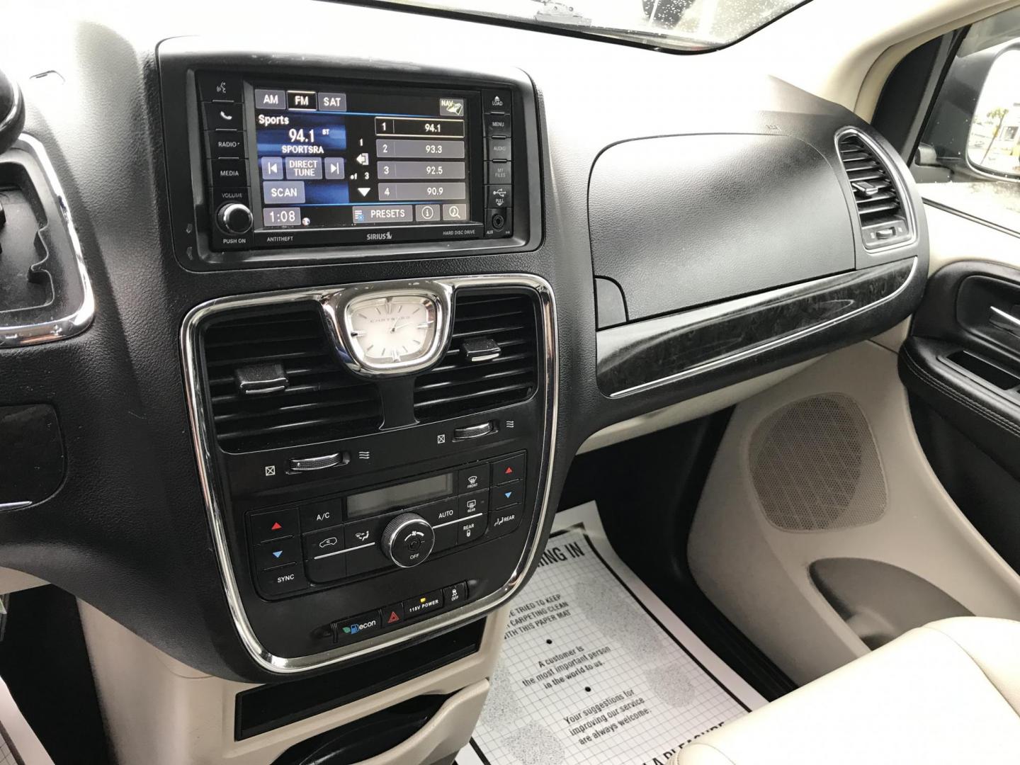 2013 Silver /Gray Chrysler Town & Country Touring (2C4RC1BG4DR) with an 3.6L V6 DOHC 24V engine, 6-Speed Automatic transmission, located at 577 Chester Pike, Prospect Park, PA, 19076, (610) 237-1015, 39.886154, -75.302338 - Photo#12