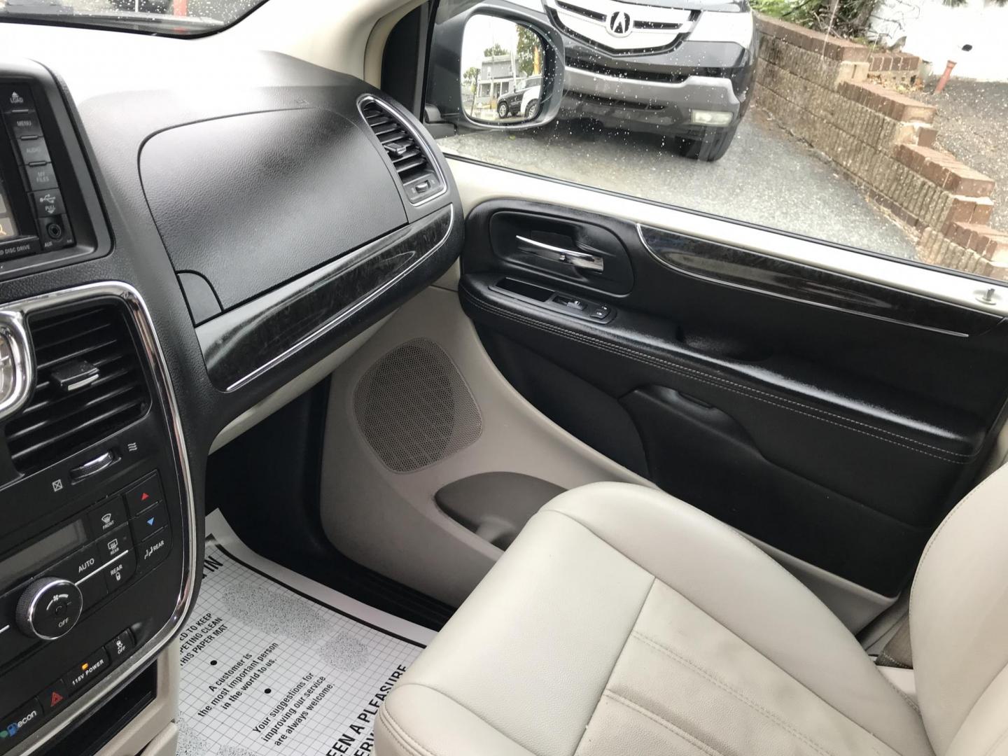 2013 Silver /Gray Chrysler Town & Country Touring (2C4RC1BG4DR) with an 3.6L V6 DOHC 24V engine, 6-Speed Automatic transmission, located at 577 Chester Pike, Prospect Park, PA, 19076, (610) 237-1015, 39.886154, -75.302338 - Photo#14