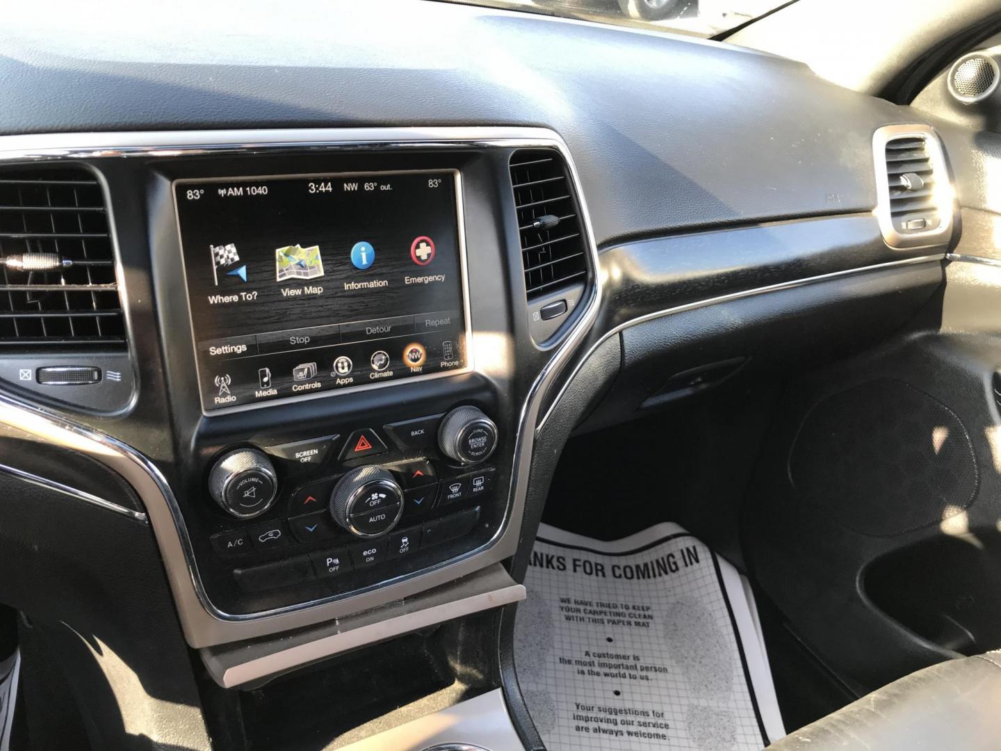 2015 Red /Black Jeep Grand Cherokee Limited 4WD (1C4RJFBGXFC) with an 3.6L V6 DOHC 24V engine, 8-Speed Automatic transmission, located at 577 Chester Pike, Prospect Park, PA, 19076, (610) 237-1015, 39.886154, -75.302338 - Photo#15