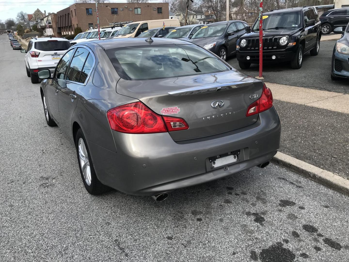 2010 Gray /Black Infiniti G Sedan G37x AWD (JN1CV6AR6AM) with an 3.7L V6 DOHC 24V engine, 5-Speed Automatic transmission, located at 577 Chester Pike, Prospect Park, PA, 19076, (610) 237-1015, 39.886154, -75.302338 - 2010 Infiniti G37: AWD, navigation system, backup camera, sunroof, SUPER CLEAN, runs LIKE NEW! This vehicle comes inspected and has been given a bumper to bumper safety check. It is very clean, reliable, and well maintained. We offer a unique pay plan that is known for being the easiest and faste - Photo#5