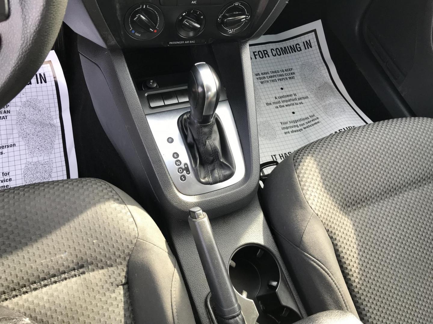 2013 Gray /Black Volkswagen Jetta S (3VW2K7AJ3DM) with an 2.0L L4 DOHC 20V engine, Automatic transmission, located at 577 Chester Pike, Prospect Park, PA, 19076, (610) 237-1015, 39.886154, -75.302338 - 2013 Volkswagen Jetta: Only 90k miles, great on gas, new PA inspection, runs LIKE NEW! This vehicle comes inspected and has been given a bumper to bumper safety check. It is very clean, reliable, and well maintained. We offer a unique pay plan that is known for being the easiest and fastest finan - Photo#16