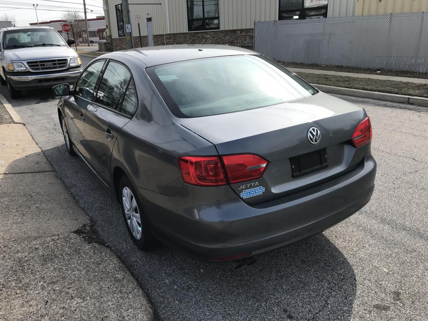 2013 Gray /Black Volkswagen Jetta S (3VW2K7AJ3DM) with an 2.0L L4 DOHC 20V engine, Automatic transmission, located at 577 Chester Pike, Prospect Park, PA, 19076, (610) 237-1015, 39.886154, -75.302338 - 2013 Volkswagen Jetta: Only 90k miles, great on gas, new PA inspection, runs LIKE NEW! This vehicle comes inspected and has been given a bumper to bumper safety check. It is very clean, reliable, and well maintained. We offer a unique pay plan that is known for being the easiest and fastest finan - Photo#4
