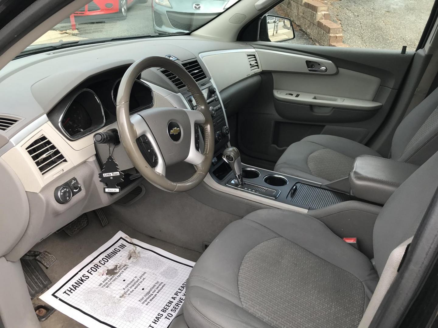 2011 Black /Gray Chevrolet Traverse LT AWD (1GNKVGED0BJ) with an 3.6L V6 DOHC 24V engine, 6-Speed Automatic transmission, located at 577 Chester Pike, Prospect Park, PA, 19076, (610) 237-1015, 39.886154, -75.302338 - 2011 Chevrolet Traverse LT: Only 121k miles, 3rd row seating, AWD, new PA inspection, runs LIKE NEW! This vehicle comes inspected and has been given a bumper to bumper safety check. It is very clean, reliable, and well maintained. We offer a unique pay plan that is known for being the easiest and - Photo#7