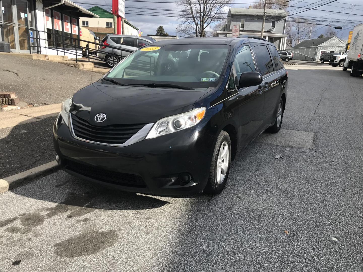 2013 Black /Gray Toyota Sienna LE FWD V6 (5TDKK3DC7DS) with an 3.5L V6 EFI DOHC 24V engine, 5-Speed Automatic transmission, located at 577 Chester Pike, Prospect Park, PA, 19076, (610) 237-1015, 39.886154, -75.302338 - 2013 Toyota Sienna LE: New PA inspection, SUPER CLEAN, runs LIKE NEW! This vehicle comes inspected and has been given a bumper to bumper safety check. It is very clean, reliable, and well maintained. We offer a unique pay plan that is known for being the easiest and fastest financing option in th - Photo#1