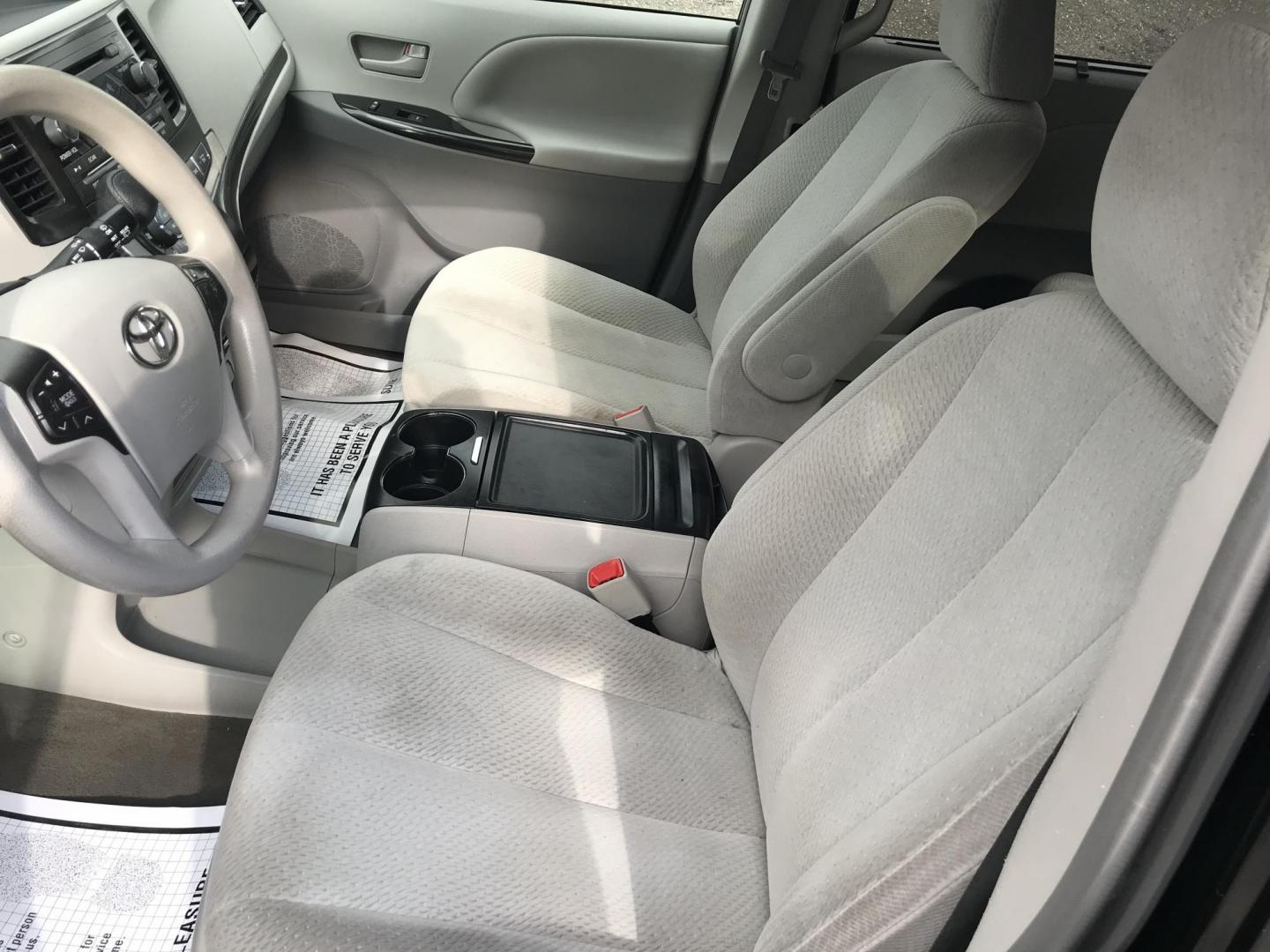 2013 Black /Gray Toyota Sienna LE FWD V6 (5TDKK3DC7DS) with an 3.5L V6 EFI DOHC 24V engine, 5-Speed Automatic transmission, located at 577 Chester Pike, Prospect Park, PA, 19076, (610) 237-1015, 39.886154, -75.302338 - 2013 Toyota Sienna LE: New PA inspection, SUPER CLEAN, runs LIKE NEW! This vehicle comes inspected and has been given a bumper to bumper safety check. It is very clean, reliable, and well maintained. We offer a unique pay plan that is known for being the easiest and fastest financing option in th - Photo#10