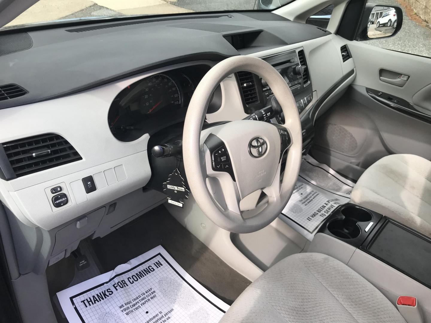 2013 Black /Gray Toyota Sienna LE FWD V6 (5TDKK3DC7DS) with an 3.5L V6 EFI DOHC 24V engine, 5-Speed Automatic transmission, located at 577 Chester Pike, Prospect Park, PA, 19076, (610) 237-1015, 39.886154, -75.302338 - 2013 Toyota Sienna LE: New PA inspection, SUPER CLEAN, runs LIKE NEW! This vehicle comes inspected and has been given a bumper to bumper safety check. It is very clean, reliable, and well maintained. We offer a unique pay plan that is known for being the easiest and fastest financing option in th - Photo#11