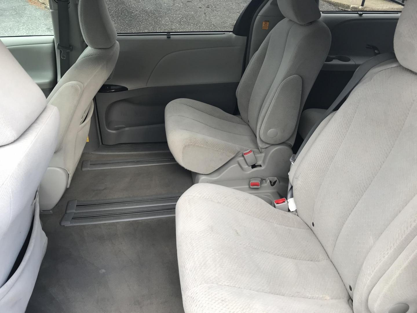 2013 Black /Gray Toyota Sienna LE FWD V6 (5TDKK3DC7DS) with an 3.5L V6 EFI DOHC 24V engine, 5-Speed Automatic transmission, located at 577 Chester Pike, Prospect Park, PA, 19076, (610) 237-1015, 39.886154, -75.302338 - 2013 Toyota Sienna LE: New PA inspection, SUPER CLEAN, runs LIKE NEW! This vehicle comes inspected and has been given a bumper to bumper safety check. It is very clean, reliable, and well maintained. We offer a unique pay plan that is known for being the easiest and fastest financing option in th - Photo#17
