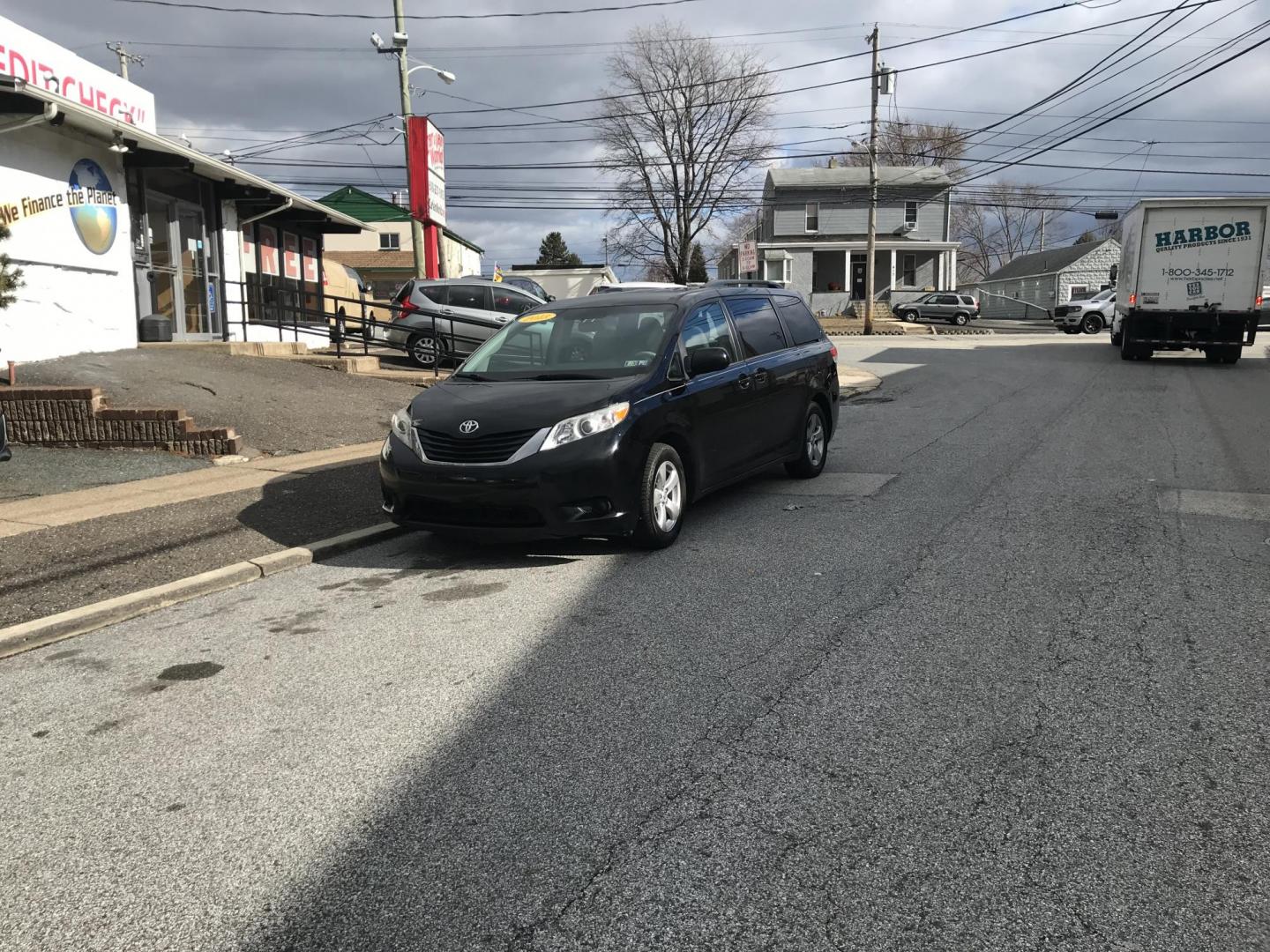 2013 Black /Gray Toyota Sienna LE FWD V6 (5TDKK3DC7DS) with an 3.5L V6 EFI DOHC 24V engine, 5-Speed Automatic transmission, located at 577 Chester Pike, Prospect Park, PA, 19076, (610) 237-1015, 39.886154, -75.302338 - 2013 Toyota Sienna LE: New PA inspection, SUPER CLEAN, runs LIKE NEW! This vehicle comes inspected and has been given a bumper to bumper safety check. It is very clean, reliable, and well maintained. We offer a unique pay plan that is known for being the easiest and fastest financing option in th - Photo#2