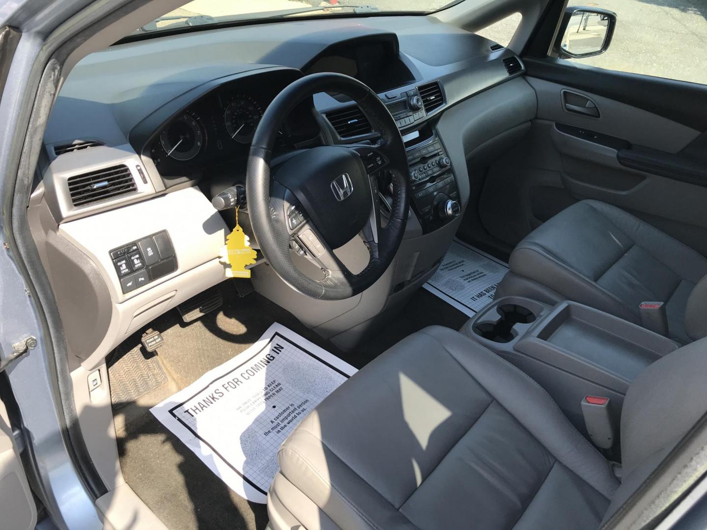 2012 Blue /Gray Honda Odyssey Touring (5FNRL5H9XCB) with an 3.5L V6 SOHC 24V engine, 5-Speed Automatic transmission, located at 577 Chester Pike, Prospect Park, PA, 19076, (610) 237-1015, 39.886154, -75.302338 - Photo#10