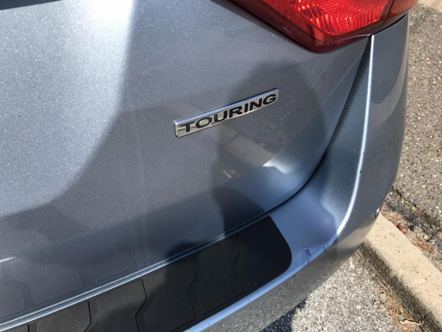 2012 Blue /Gray Honda Odyssey Touring (5FNRL5H9XCB) with an 3.5L V6 SOHC 24V engine, 5-Speed Automatic transmission, located at 577 Chester Pike, Prospect Park, PA, 19076, (610) 237-1015, 39.886154, -75.302338 - Photo#6