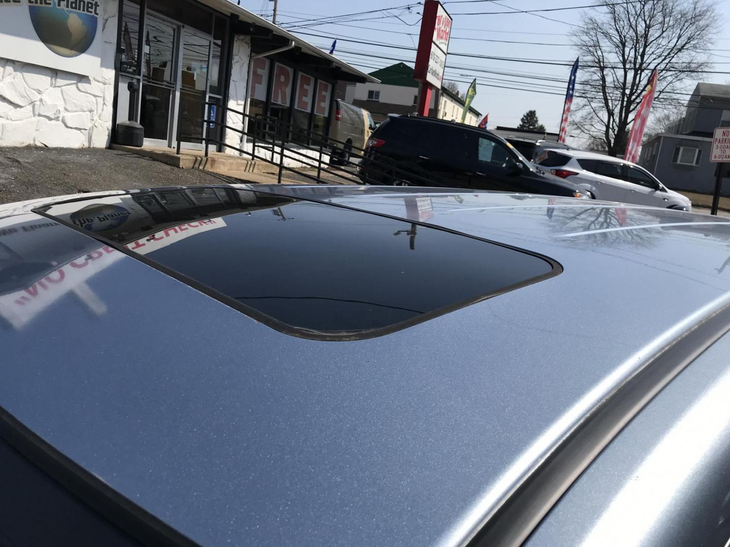 2012 Blue /Gray Honda Odyssey Touring (5FNRL5H9XCB) with an 3.5L V6 SOHC 24V engine, 5-Speed Automatic transmission, located at 577 Chester Pike, Prospect Park, PA, 19076, (610) 237-1015, 39.886154, -75.302338 - Photo#8