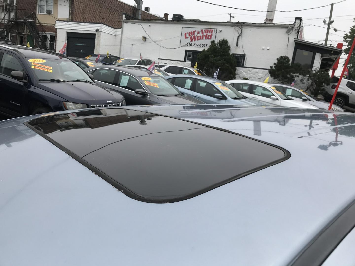 2012 Blue /Gray Honda Odyssey Touring (5FNRL5H9XCB) with an 3.5L V6 SOHC 24V engine, 5-Speed Automatic transmission, located at 577 Chester Pike, Prospect Park, PA, 19076, (610) 237-1015, 39.886154, -75.302338 - 2012 Honda Odyssey Touring 155k miles • DVD Player. Navigation System. Example Financing: • $3,000 Down • $100 Weekly • $200 Bi-Weekly We finance our own vehicles. We do not obtain or review traditional consumer credit reports. Financing decisions are based on verified income, ability- Photo#7
