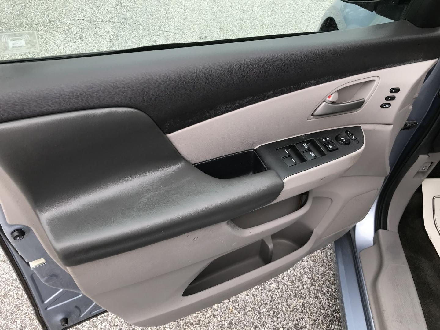 2012 Blue /Gray Honda Odyssey Touring (5FNRL5H9XCB) with an 3.5L V6 SOHC 24V engine, 5-Speed Automatic transmission, located at 577 Chester Pike, Prospect Park, PA, 19076, (610) 237-1015, 39.886154, -75.302338 - 2012 Honda Odyssey Touring 155k miles • DVD Player. Navigation System. Example Financing: • $3,000 Down • $100 Weekly • $200 Bi-Weekly We finance our own vehicles. We do not obtain or review traditional consumer credit reports. Financing decisions are based on verified income, ability- Photo#10
