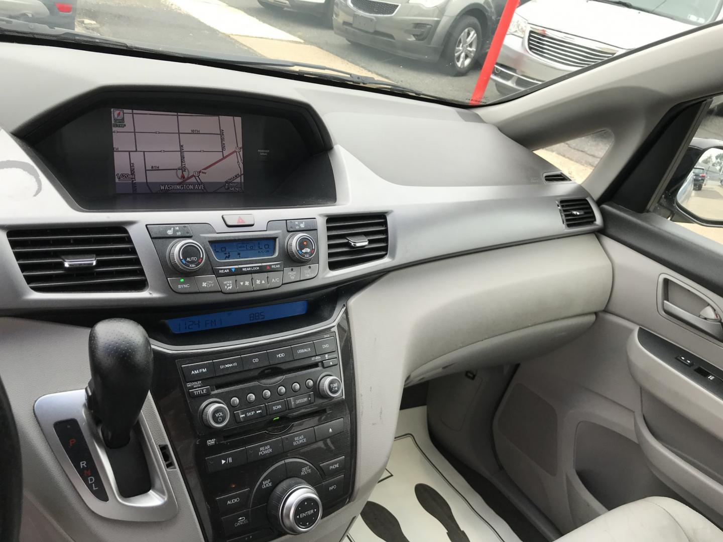 2012 Blue /Gray Honda Odyssey Touring (5FNRL5H9XCB) with an 3.5L V6 SOHC 24V engine, 5-Speed Automatic transmission, located at 577 Chester Pike, Prospect Park, PA, 19076, (610) 237-1015, 39.886154, -75.302338 - 2012 Honda Odyssey Touring 155k miles • DVD Player. Navigation System. Example Financing: • $3,000 Down • $100 Weekly • $200 Bi-Weekly We finance our own vehicles. We do not obtain or review traditional consumer credit reports. Financing decisions are based on verified income, ability- Photo#14