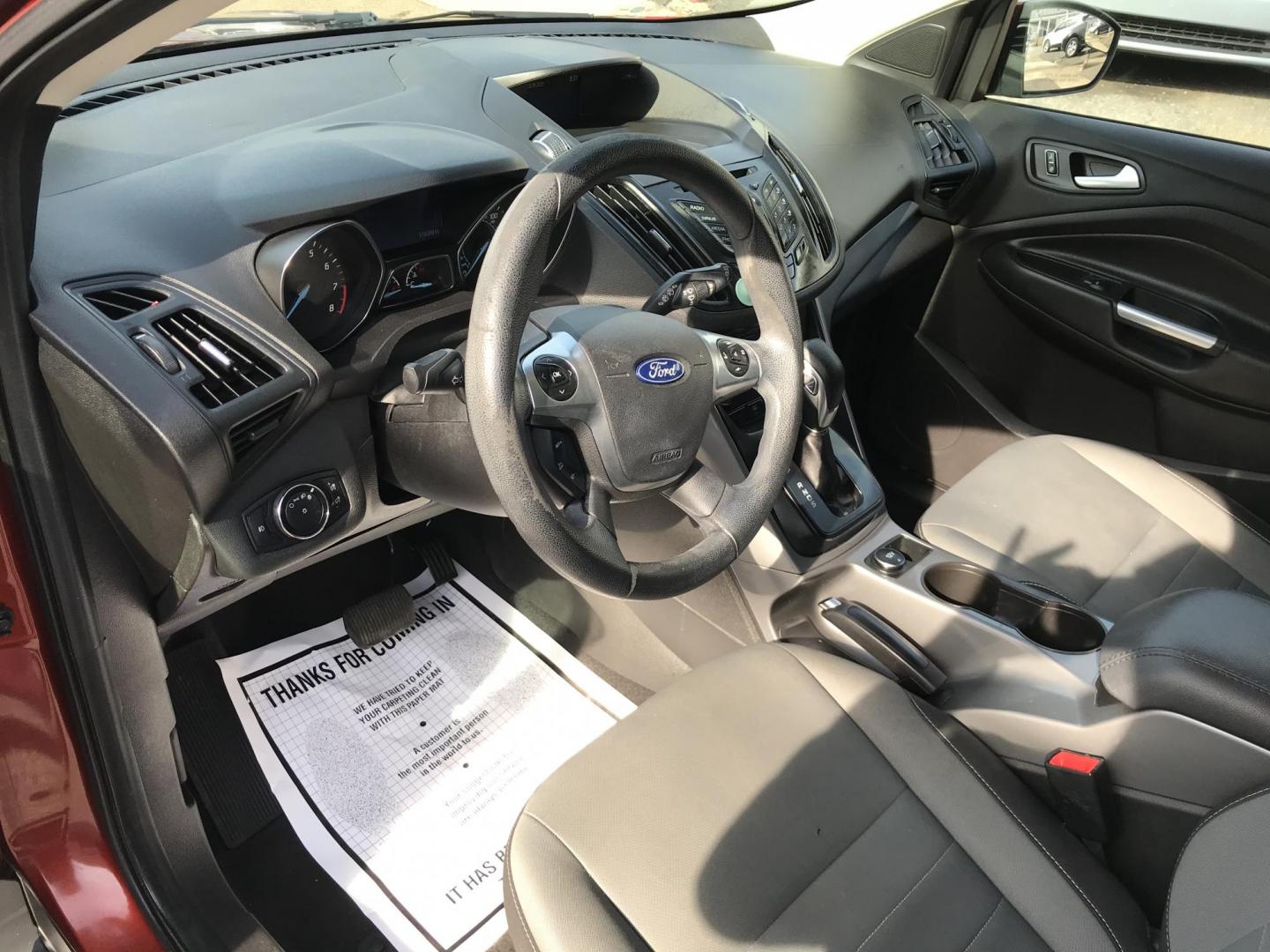 2015 Red /Gray Ford Escape SE 4WD (1FMCU9GX1FU) with an 1.6L L4 DOHC 16V engine, 6-Speed Automatic transmission, located at 577 Chester Pike, Prospect Park, PA, 19076, (610) 237-1015, 39.886154, -75.302338 - 2015 Ford Escape SE: Only 115k miles, 4x4, new PA inspection, great on gas, SUPER CLEAN, runs LIKE NEW! This vehicle comes inspected and has been given a bumper to bumper safety check. It is very clean, reliable, and well maintained. We offer a unique pay plan that is known for being the easiest - Photo#10