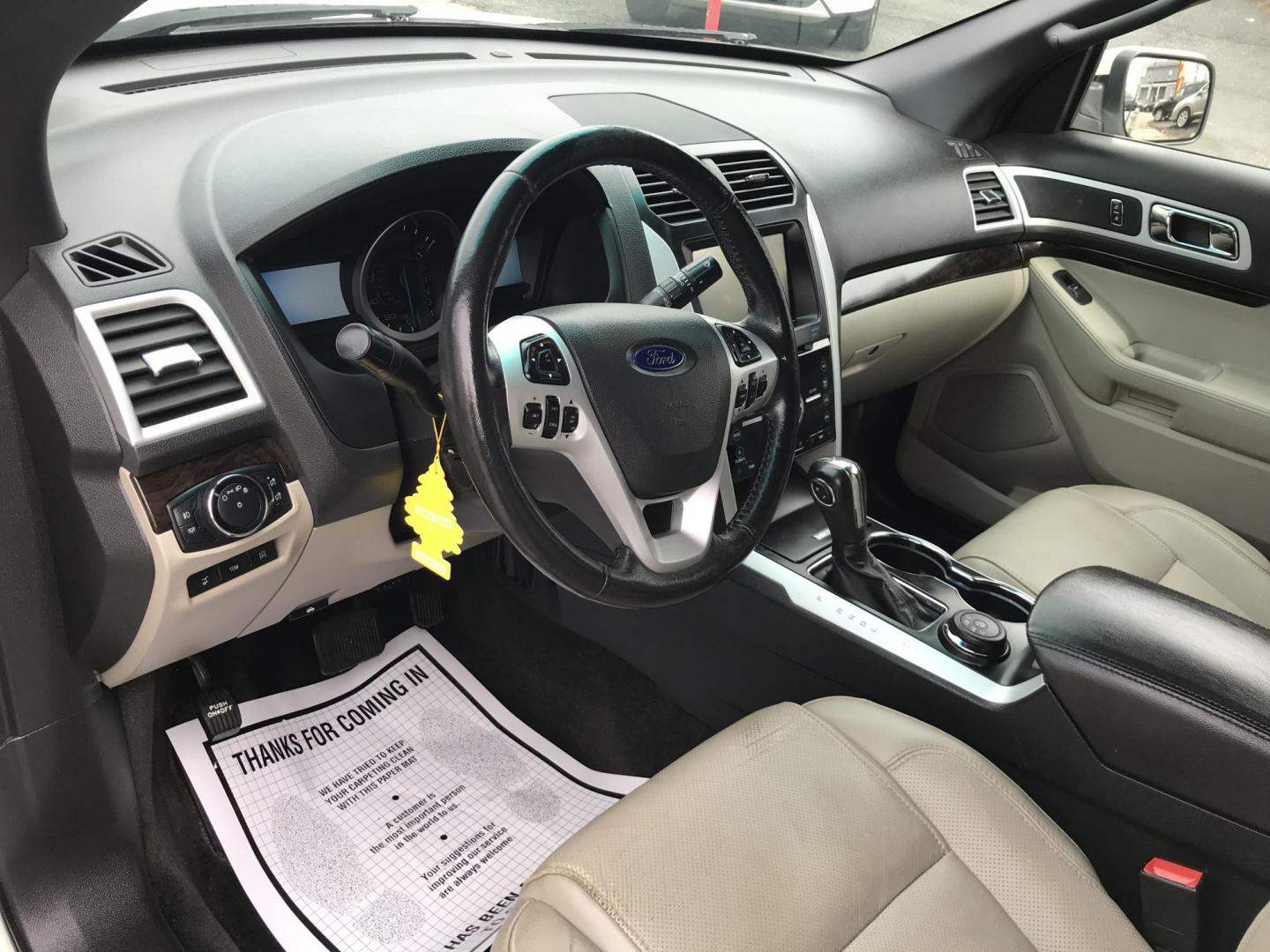 2014 White /Tan Ford Explorer Limited 4WD (1FM5K8F86EG) with an 3.5L V6 DOHC 24V engine, 6-Speed Automatic transmission, located at 577 Chester Pike, Prospect Park, PA, 19076, (610) 237-1015, 39.886154, -75.302338 - 2014 Ford Explorer LIMITED: Navigation system, backup camera, sunroof, 3rd row seating, 4x4, SUPER CLEAN, runs LIKE NEW! This vehicle comes inspected and has been given a bumper to bumper safety check. It is very clean, reliable, and well maintained. We offer a unique pay plan that is known for b - Photo#10