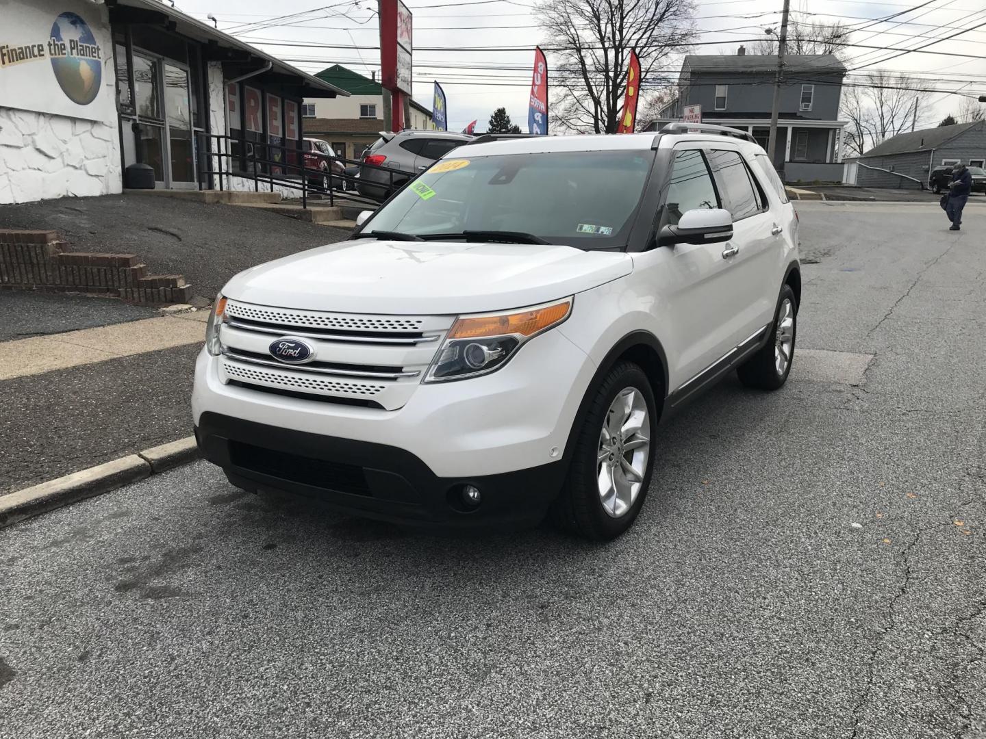 2014 White /Tan Ford Explorer Limited 4WD (1FM5K8F86EG) with an 3.5L V6 DOHC 24V engine, 6-Speed Automatic transmission, located at 577 Chester Pike, Prospect Park, PA, 19076, (610) 237-1015, 39.886154, -75.302338 - 2014 Ford Explorer LIMITED: Navigation system, backup camera, sunroof, 3rd row seating, 4x4, SUPER CLEAN, runs LIKE NEW! This vehicle comes inspected and has been given a bumper to bumper safety check. It is very clean, reliable, and well maintained. We offer a unique pay plan that is known for b - Photo#2