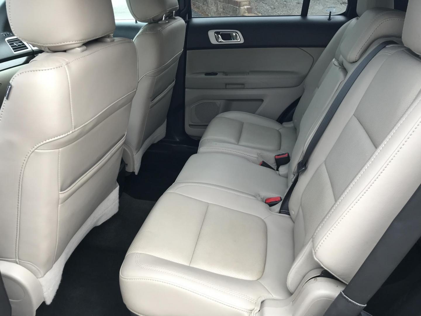 2014 White /Tan Ford Explorer Limited 4WD (1FM5K8F86EG) with an 3.5L V6 DOHC 24V engine, 6-Speed Automatic transmission, located at 577 Chester Pike, Prospect Park, PA, 19076, (610) 237-1015, 39.886154, -75.302338 - 2014 Ford Explorer LIMITED: Navigation system, backup camera, sunroof, 3rd row seating, 4x4, SUPER CLEAN, runs LIKE NEW! This vehicle comes inspected and has been given a bumper to bumper safety check. It is very clean, reliable, and well maintained. We offer a unique pay plan that is known for b - Photo#21