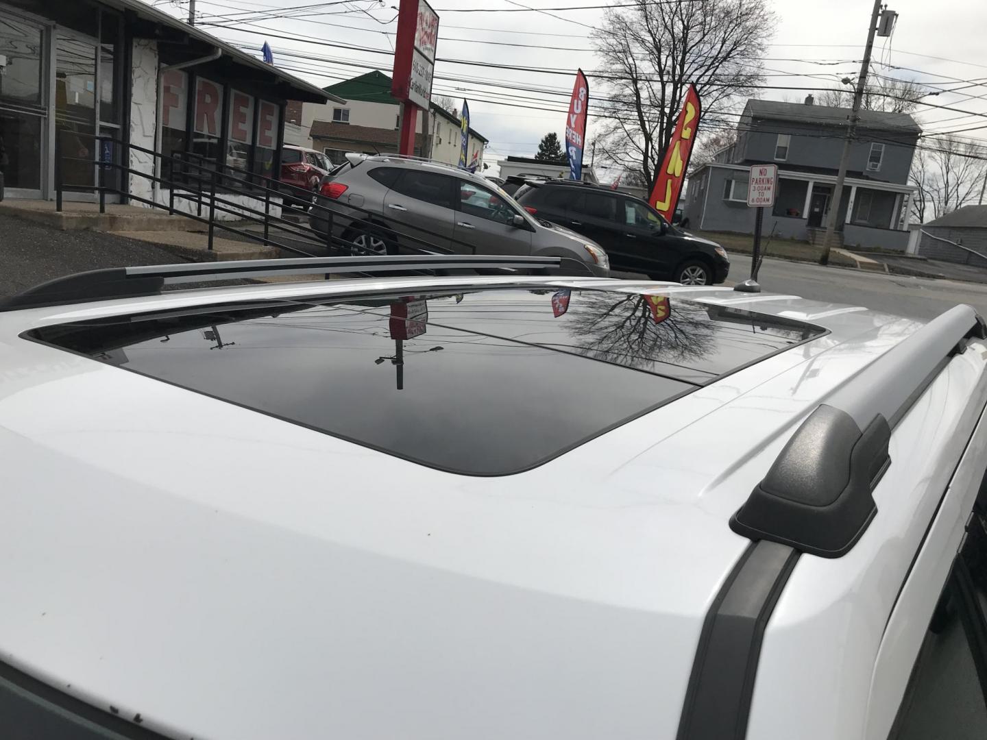 2014 White /Tan Ford Explorer Limited 4WD (1FM5K8F86EG) with an 3.5L V6 DOHC 24V engine, 6-Speed Automatic transmission, located at 577 Chester Pike, Prospect Park, PA, 19076, (610) 237-1015, 39.886154, -75.302338 - 2014 Ford Explorer LIMITED: Navigation system, backup camera, sunroof, 3rd row seating, 4x4, SUPER CLEAN, runs LIKE NEW! This vehicle comes inspected and has been given a bumper to bumper safety check. It is very clean, reliable, and well maintained. We offer a unique pay plan that is known for b - Photo#8