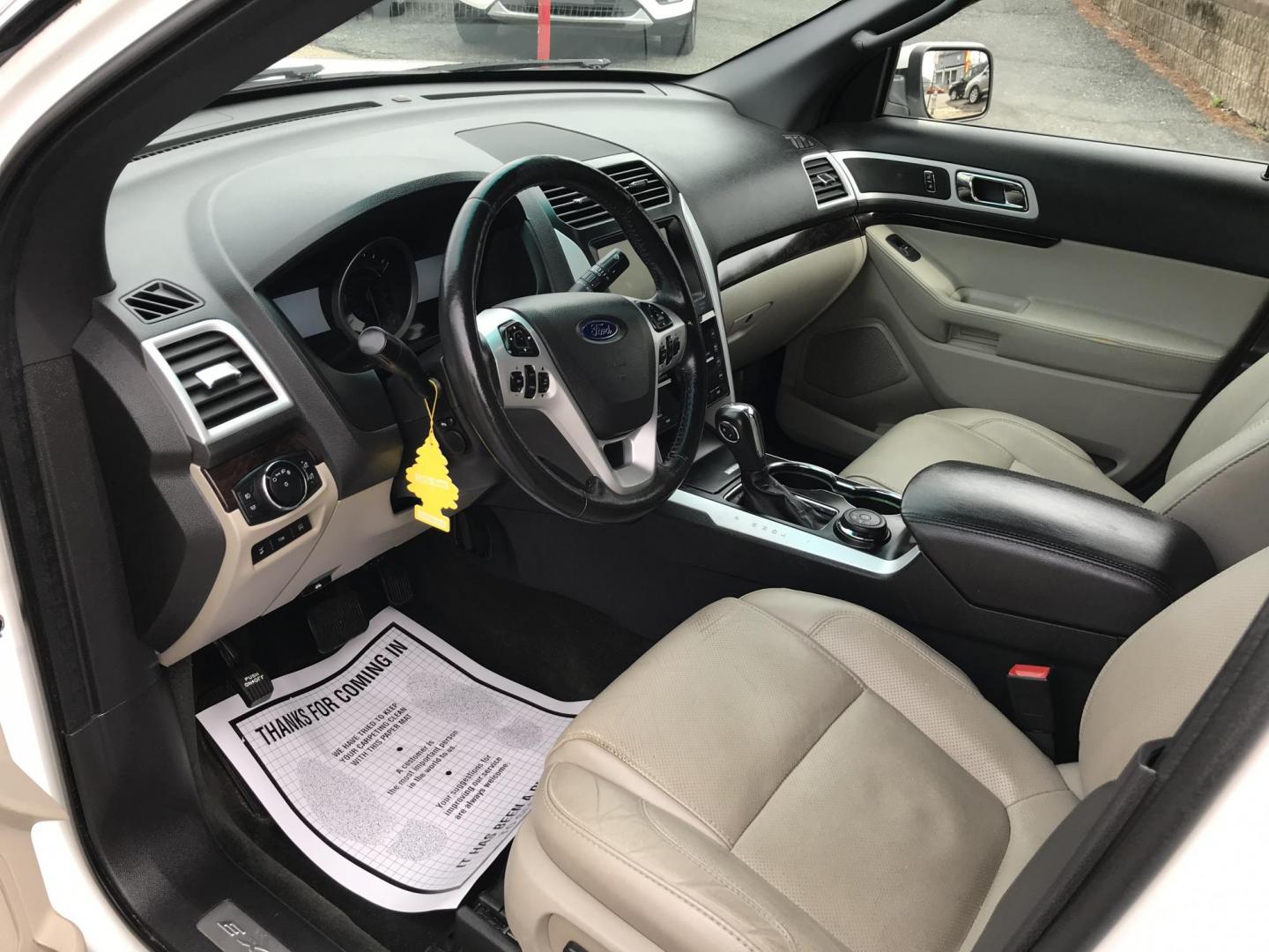 2014 White /Tan Ford Explorer Limited 4WD (1FM5K8F86EG) with an 3.5L V6 DOHC 24V engine, 6-Speed Automatic transmission, located at 577 Chester Pike, Prospect Park, PA, 19076, (610) 237-1015, 39.886154, -75.302338 - 2014 Ford Explorer LIMITED: Navigation system, backup camera, sunroof, 3rd row seating, 4x4, SUPER CLEAN, runs LIKE NEW! This vehicle comes inspected and has been given a bumper to bumper safety check. It is very clean, reliable, and well maintained. We offer a unique pay plan that is known for b - Photo#9