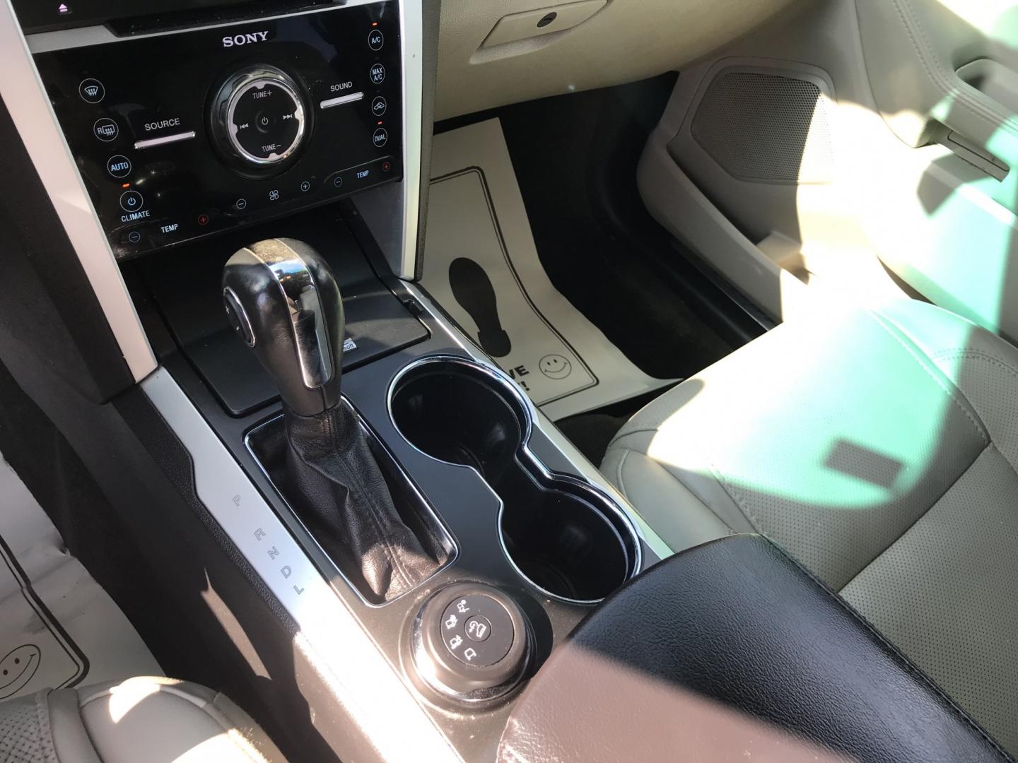 2014 White /Tan Ford Explorer Limited 4WD (1FM5K8F86EG) with an 3.5L V6 DOHC 24V engine, 6-Speed Automatic transmission, located at 577 Chester Pike, Prospect Park, PA, 19076, (610) 237-1015, 39.886154, -75.302338 - 2014 Ford Explorer LIMITED: Navigation system, sunroof, 3rd row seating, 4x4, SUPER CLEAN, runs LIKE NEW! This vehicle comes inspected and has been given a bumper to bumper safety check. It is very clean, reliable, and well maintained. We offer a unique pay plan that is known for being the easies- Photo#15