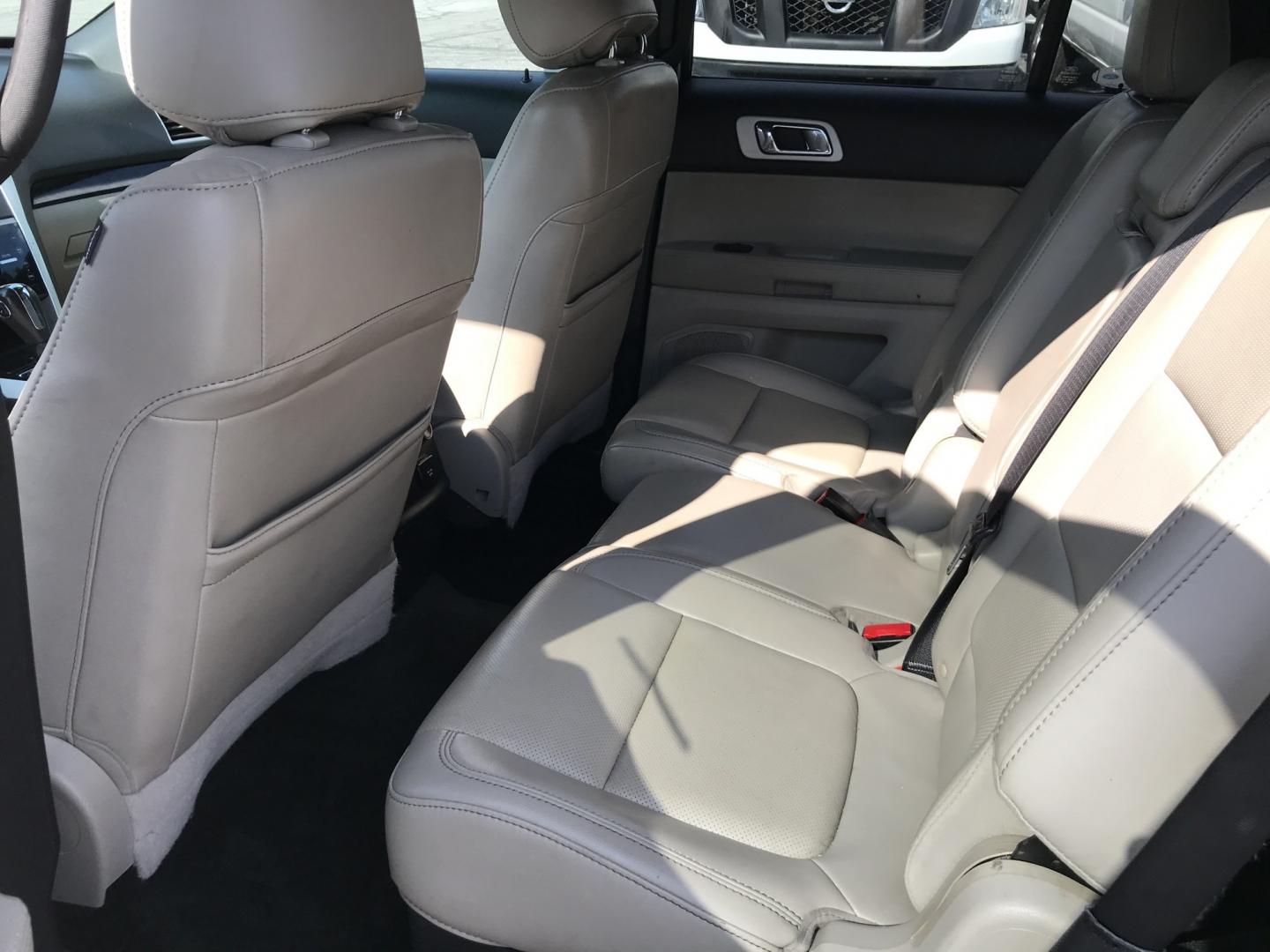 2014 White /Tan Ford Explorer Limited 4WD (1FM5K8F86EG) with an 3.5L V6 DOHC 24V engine, 6-Speed Automatic transmission, located at 577 Chester Pike, Prospect Park, PA, 19076, (610) 237-1015, 39.886154, -75.302338 - 2014 Ford Explorer LIMITED: Navigation system, sunroof, 3rd row seating, 4x4, SUPER CLEAN, runs LIKE NEW! This vehicle comes inspected and has been given a bumper to bumper safety check. It is very clean, reliable, and well maintained. We offer a unique pay plan that is known for being the easies- Photo#18