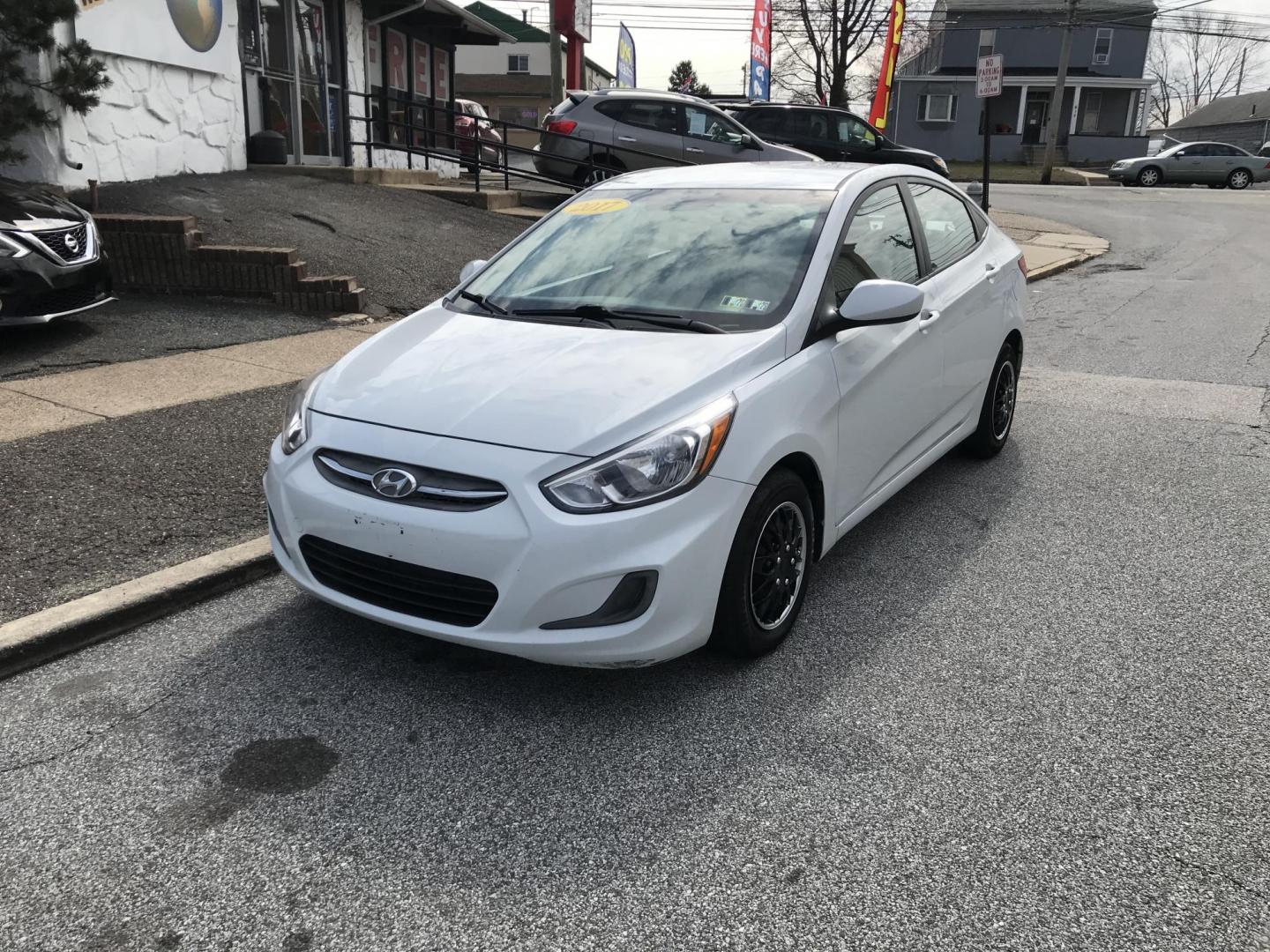 2017 White /Tan Hyundai Accent SE 4-Door (KMHCT4AE4HU) with an 1.6L L4 DOHC 16V engine, Automatic transmission, located at 577 Chester Pike, Prospect Park, PA, 19076, (610) 237-1015, 39.886154, -75.302338 - 2017 Hyundai Accent SE: Only 90k miles, great on gas, new PA inspection, SUPER CLEAN, runs LIKE NEW! This vehicle comes inspected and has been given a bumper to bumper safety check. It is very clean, reliable, and well maintained. We offer a unique pay plan that is known for being the easiest and - Photo#1