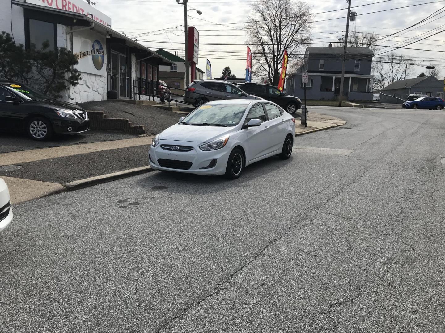 2017 White /Tan Hyundai Accent SE 4-Door (KMHCT4AE4HU) with an 1.6L L4 DOHC 16V engine, Automatic transmission, located at 577 Chester Pike, Prospect Park, PA, 19076, (610) 237-1015, 39.886154, -75.302338 - 2017 Hyundai Accent SE: Only 90k miles, great on gas, new PA inspection, SUPER CLEAN, runs LIKE NEW! This vehicle comes inspected and has been given a bumper to bumper safety check. It is very clean, reliable, and well maintained. We offer a unique pay plan that is known for being the easiest and - Photo#2