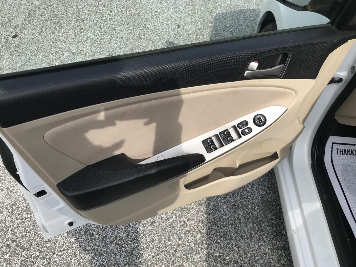 2017 White /Tan Hyundai Accent SE 4-Door (KMHCT4AE4HU) with an 1.6L L4 DOHC 16V engine, Automatic transmission, located at 577 Chester Pike, Prospect Park, PA, 19076, (610) 237-1015, 39.886154, -75.302338 - 2017 Hyundai Accent SE: Only 90k miles, great on gas, new PA inspection, SUPER CLEAN, runs LIKE NEW! This vehicle comes inspected and has been given a bumper to bumper safety check. It is very clean, reliable, and well maintained. We offer a unique pay plan that is known for being the easiest and - Photo#9