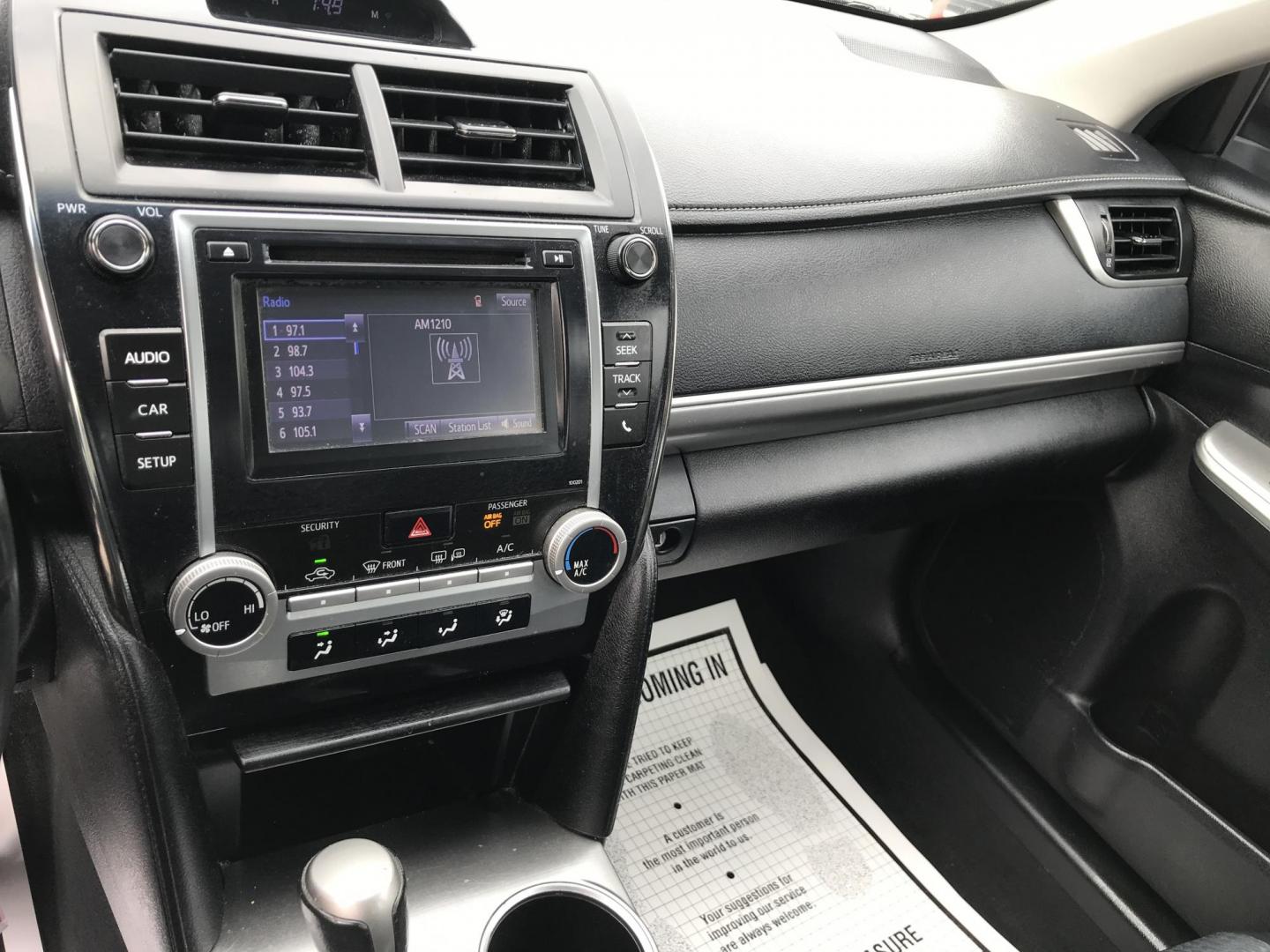 2014 Gray /Black Toyota Camry SE (4T1BF1FK0EU) with an 2.5L L4 DOHC 16V engine, 6-Speed Automatic transmission, located at 577 Chester Pike, Prospect Park, PA, 19076, (610) 237-1015, 39.886154, -75.302338 - Photo#12