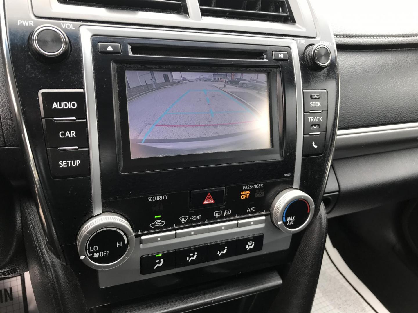 2014 Gray /Black Toyota Camry SE (4T1BF1FK0EU) with an 2.5L L4 DOHC 16V engine, 6-Speed Automatic transmission, located at 577 Chester Pike, Prospect Park, PA, 19076, (610) 237-1015, 39.886154, -75.302338 - Photo#13
