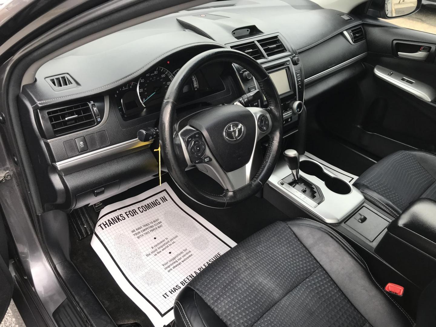 2014 Gray /Black Toyota Camry SE (4T1BF1FK0EU) with an 2.5L L4 DOHC 16V engine, 6-Speed Automatic transmission, located at 577 Chester Pike, Prospect Park, PA, 19076, (610) 237-1015, 39.886154, -75.302338 - Photo#8