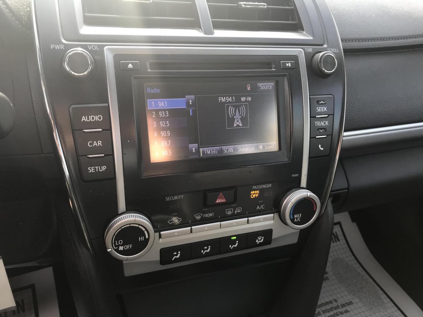 2014 Gray /Black Toyota Camry SE (4T1BF1FK0EU) with an 2.5L L4 DOHC 16V engine, 6-Speed Automatic transmission, located at 577 Chester Pike, Prospect Park, PA, 19076, (610) 237-1015, 39.886154, -75.302338 - 2014 Toyota Camry SE: Backup camera, great on gas, new PA inspection, SUPER CLEAN, runs LIKE NEW! This vehicle comes inspected and has been given a bumper to bumper safety check. It is very clean, reliable, and well maintained. We offer a unique pay plan that is known for being the easiest and fa - Photo#12