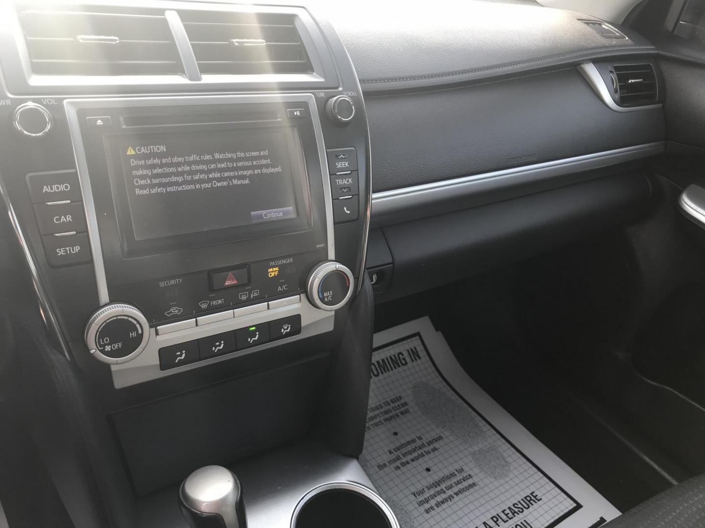 2014 Gray /Black Toyota Camry SE (4T1BF1FK0EU) with an 2.5L L4 DOHC 16V engine, 6-Speed Automatic transmission, located at 577 Chester Pike, Prospect Park, PA, 19076, (610) 237-1015, 39.886154, -75.302338 - 2014 Toyota Camry SE: Backup camera, great on gas, new PA inspection, SUPER CLEAN, runs LIKE NEW! This vehicle comes inspected and has been given a bumper to bumper safety check. It is very clean, reliable, and well maintained. We offer a unique pay plan that is known for being the easiest and fa - Photo#11