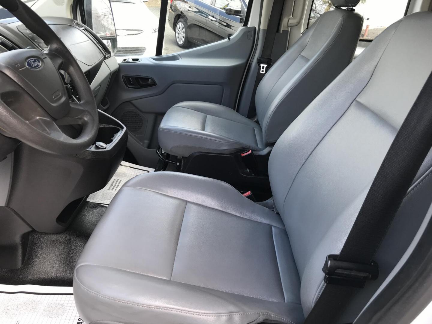 2017 White /Gray Ford Transit 250 Van Low Roof 60/40 Pass.130-in. WB (1FTYR1ZM2HK) with an 3.7L V6 DOHC 24V engine, 6A transmission, located at 577 Chester Pike, Prospect Park, PA, 19076, (610) 237-1015, 39.886154, -75.302338 - Photo#7