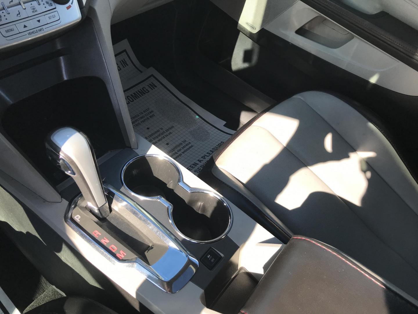 2014 Black /Gray GMC Terrain SLT1 (2GKFLSE35E6) with an 3.6L V6 DOHC 24V engine, 6-Speed Automatic transmission, located at 577 Chester Pike, Prospect Park, PA, 19076, (610) 237-1015, 39.886154, -75.302338 - Photo#14
