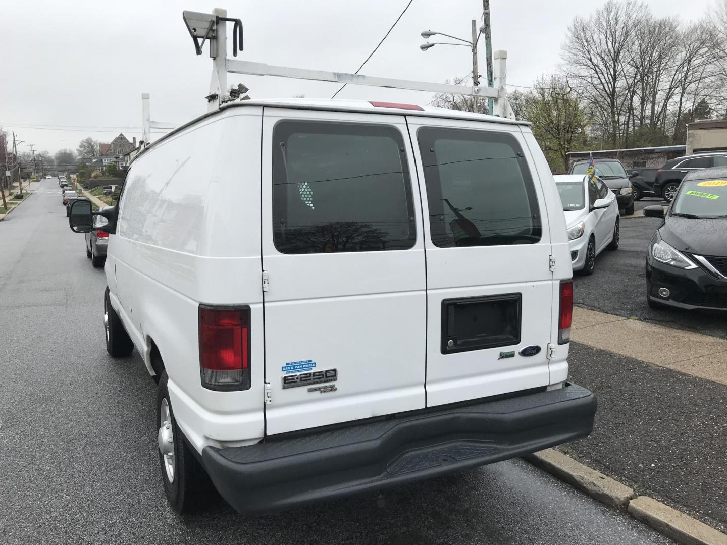 2011 White Ford E-Series Van E-250 (1FTNE2EW1BD) with an 4.6L V8 SOHC 16V engine, 4-Speed Automatic transmission, located at 577 Chester Pike, Prospect Park, PA, 19076, (610) 237-1015, 39.886154, -75.302338 - Photo#5
