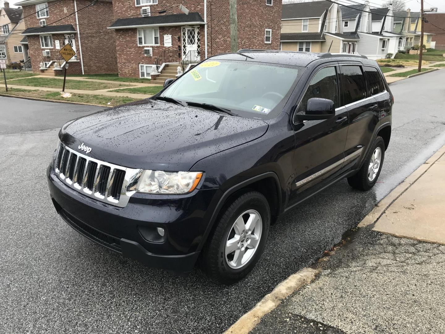 2011 Blue /Gray Jeep Grand Cherokee Laredo 4WD (1J4RR4GG2BC) with an 3.6L V6 DOHC 24V engine, 5-Speed Automatic transmission, located at 577 Chester Pike, Prospect Park, PA, 19076, (610) 237-1015, 39.886154, -75.302338 - Photo#3