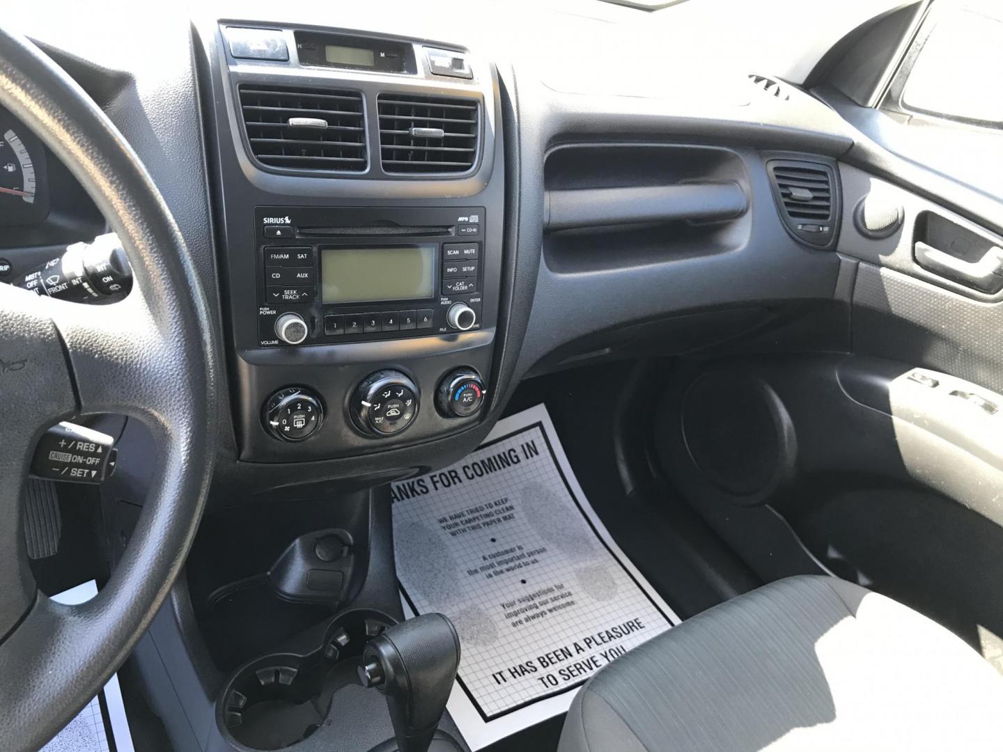 2010 Gray /Gray Kia Sportage LX (KNDKG3A48A7) with an 2.0L L4 DOHC 16V engine, 4-Speed Automatic transmission, located at 577 Chester Pike, Prospect Park, PA, 19076, (610) 237-1015, 39.886154, -75.302338 - Photo#12