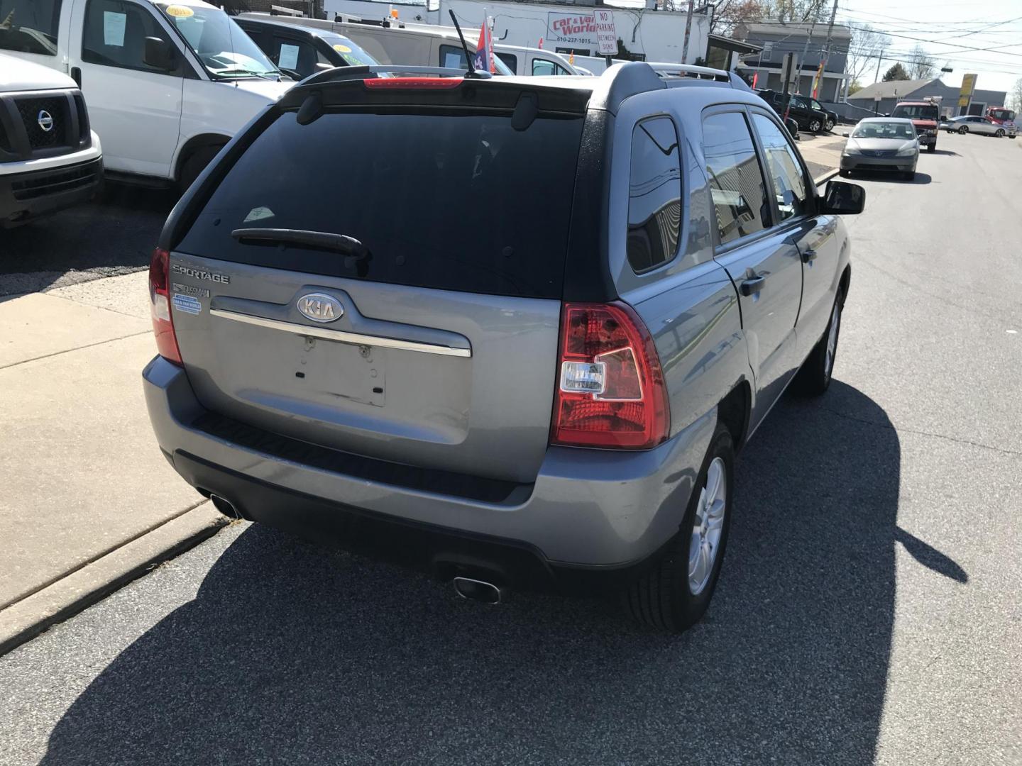 2010 Gray /Gray Kia Sportage LX (KNDKG3A48A7) with an 2.0L L4 DOHC 16V engine, 4-Speed Automatic transmission, located at 577 Chester Pike, Prospect Park, PA, 19076, (610) 237-1015, 39.886154, -75.302338 - Photo#6