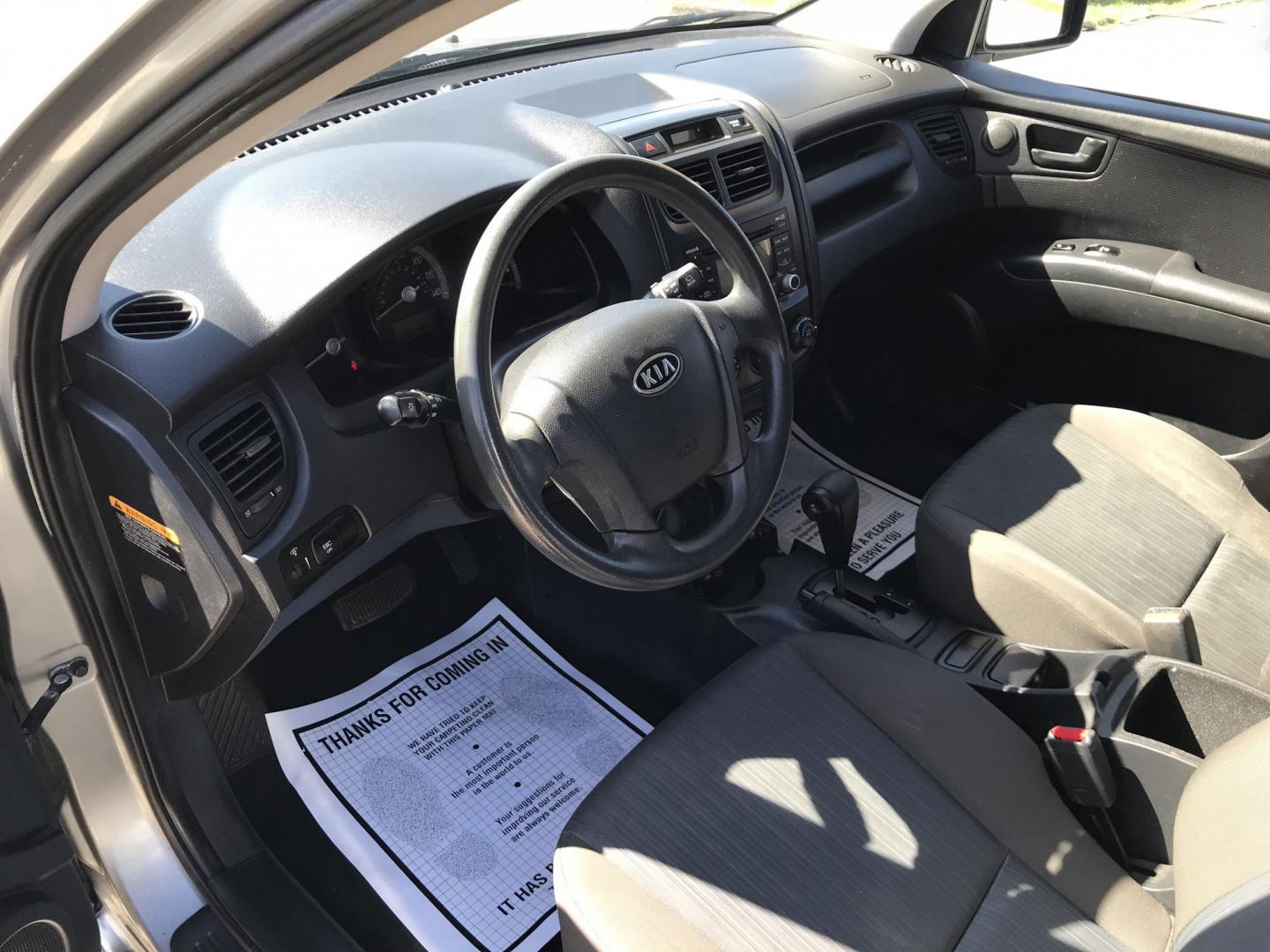 2010 Gray /Gray Kia Sportage LX (KNDKG3A48A7) with an 2.0L L4 DOHC 16V engine, 4-Speed Automatic transmission, located at 577 Chester Pike, Prospect Park, PA, 19076, (610) 237-1015, 39.886154, -75.302338 - Photo#9