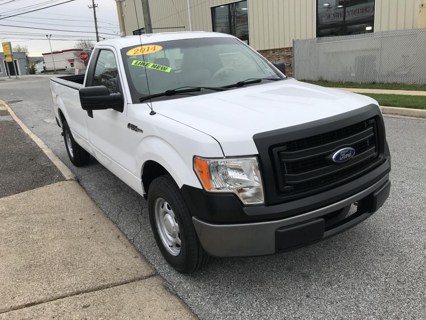 2014 White /Gray Ford F-150 XL (1FTMF1CM0EK) with an 3.7L V6 DOHC 24V engine, 6-Speed Automatic transmission, located at 577 Chester Pike, Prospect Park, PA, 19076, (610) 237-1015, 39.886154, -75.302338 - 2014 Ford F150: 8 Foot Bed, new PA inspection, SUPER CLEAN, runs STRONG! This vehicle comes inspected and has been given a bumper to bumper safety check. It is very clean, reliable, and well maintained. We offer a unique pay plan that is known for being the easiest and fastest financing option in - Photo#3