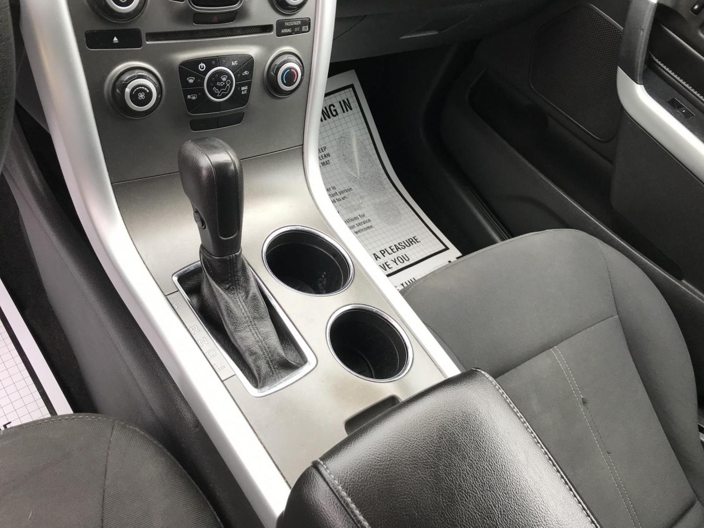 2011 Black /Black Ford Edge SE (2FMDK3GC0BB) with an 3.5L V6 DOHC 24V engine, 6-Speed Automatic transmission, located at 577 Chester Pike, Prospect Park, PA, 19076, (610) 237-1015, 39.886154, -75.302338 - 2011 Ford Edge: Only 112k miles, new PA inspection, SUPER CLEAN, runs LIKE NEW! This vehicle comes inspected and has been given a bumper to bumper safety check. It is very clean, reliable, and well maintained. We offer a unique pay plan that is known for being the easiest and fastest financing op - Photo#11