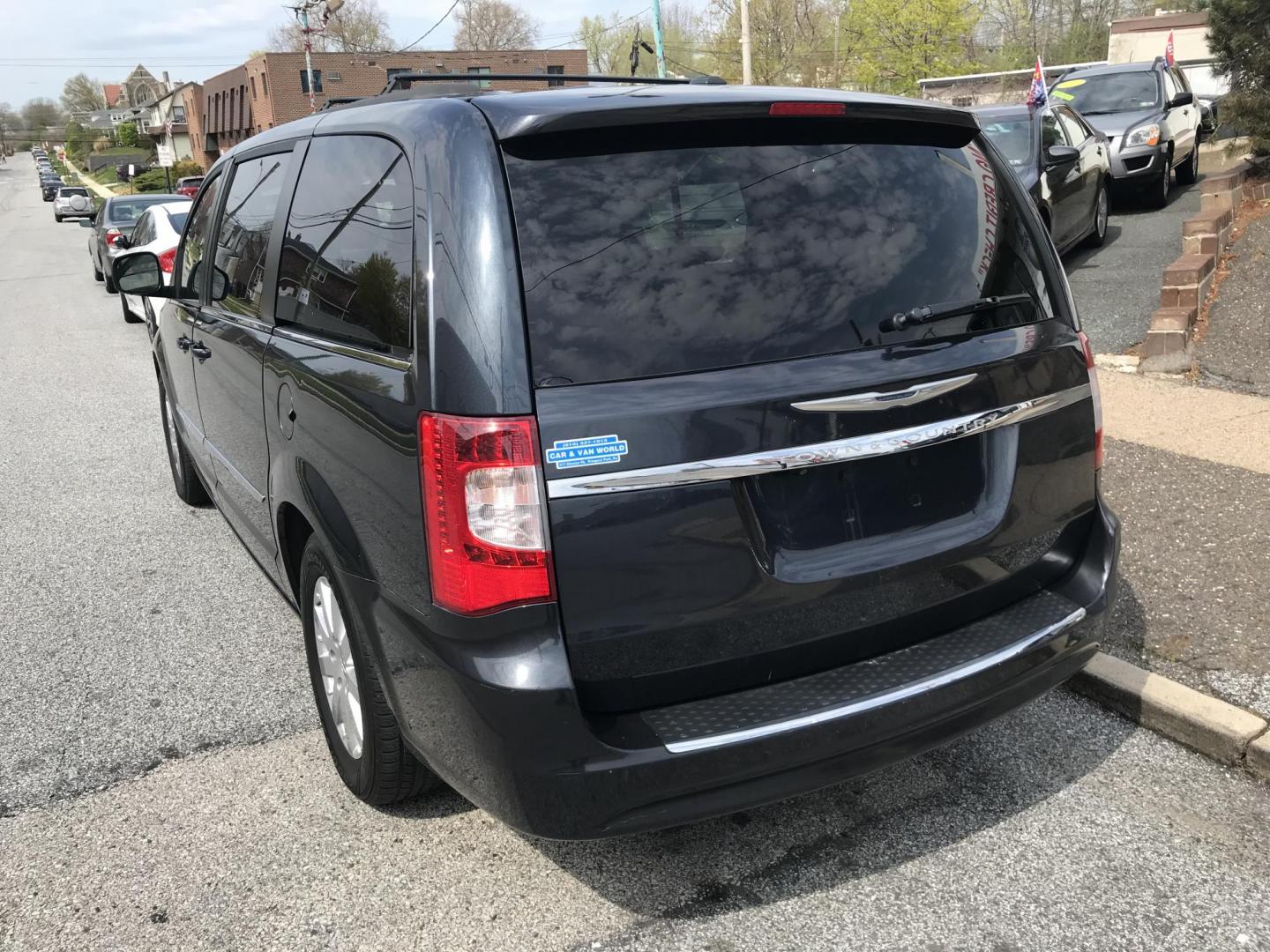 2014 Blue /Tan Chrysler Town & Country Touring (2C4RC1BG8ER) with an 3.6L V6 DOHC 24V engine, 6-Speed Automatic transmission, located at 577 Chester Pike, Prospect Park, PA, 19076, (610) 237-1015, 39.886154, -75.302338 - 2014 Chrysler Town & Country Touring: DVD Player, backup camera, stow & go seating, new PA inspection, SUPER CLEAN, runs LIKE NEW! This vehicle comes inspected and has been given a bumper to bumper safety check. It is very clean, reliable, and well maintained. We offer a unique pay plan that is k - Photo#5