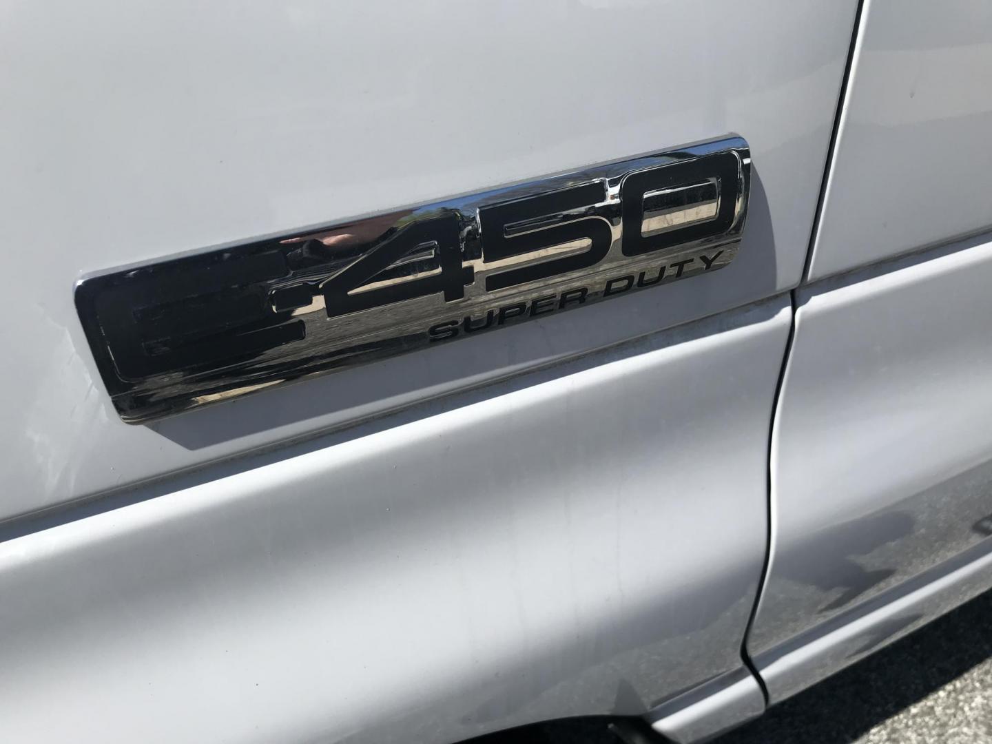 2016 White /Gray Ford Econoline E450 (1FDFE4FS3GD) with an 6.8L V10 SOHC 20V engine, Automatic transmission, located at 577 Chester Pike, Prospect Park, PA, 19076, (610) 237-1015, 39.886154, -75.302338 - 2016 Ford Econoline E-450 Shuttle Bus: 14 passenger seats plus driver, luggage holders, SUPER CLEAN, runs GREAT! - Photo#3